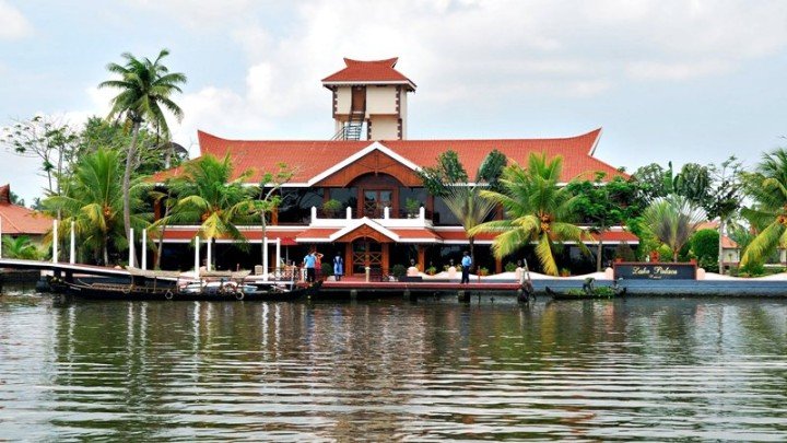 lake-palace-resort-e1459262691757