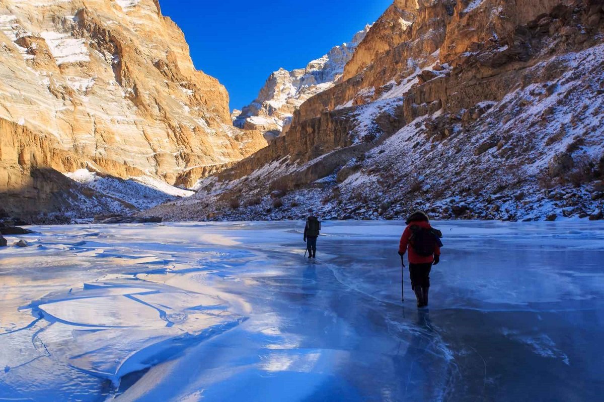 Chadar trek by Travel Jaunts