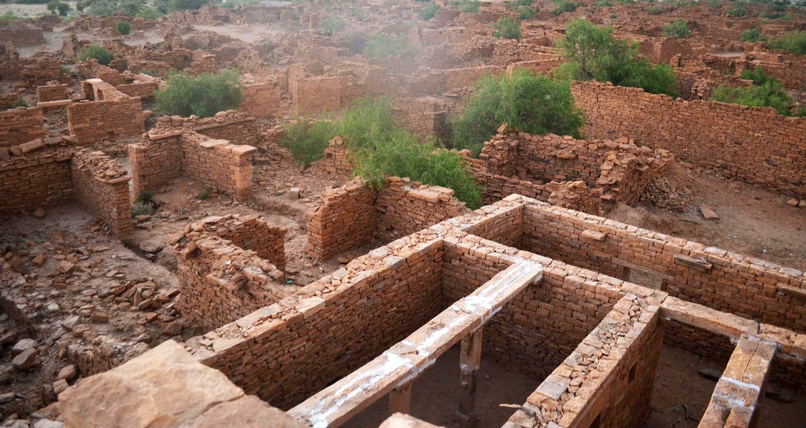 Ruins at Kuldhara by Travel Jaunts