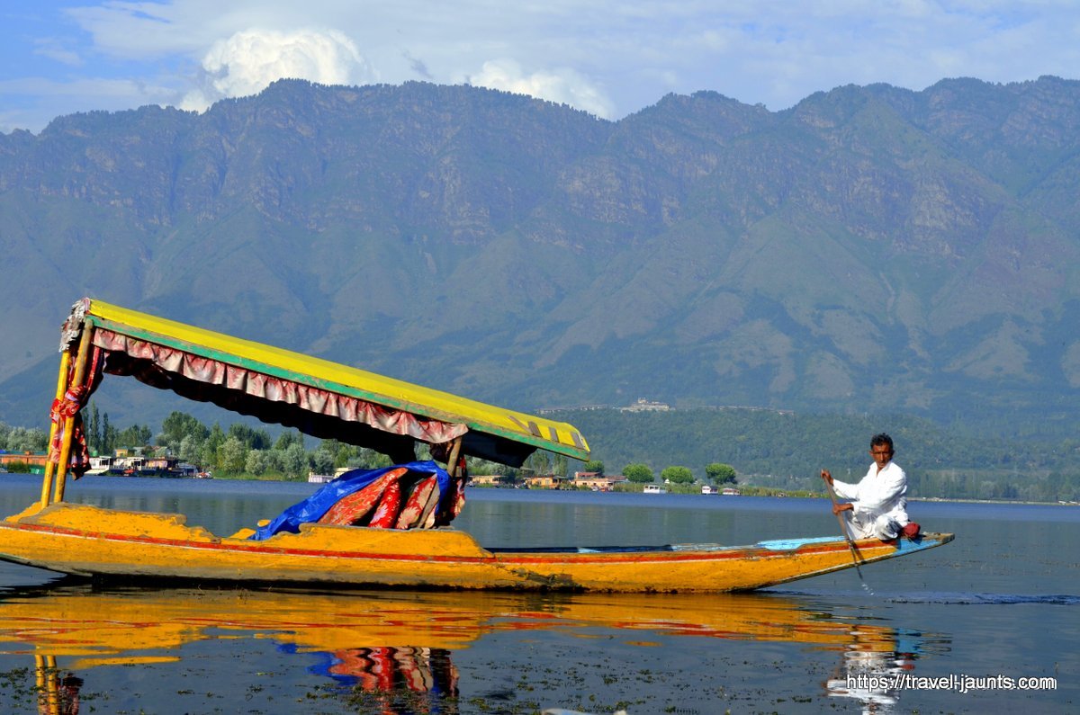 Zabarwan Mountains from Dal Lake